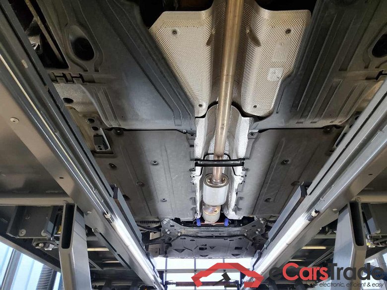 Volvo XC40 (2017->) DE - SUV5 B4 2WD EU6d, Inscription (EURO 6d), 2020 - 2022 #5