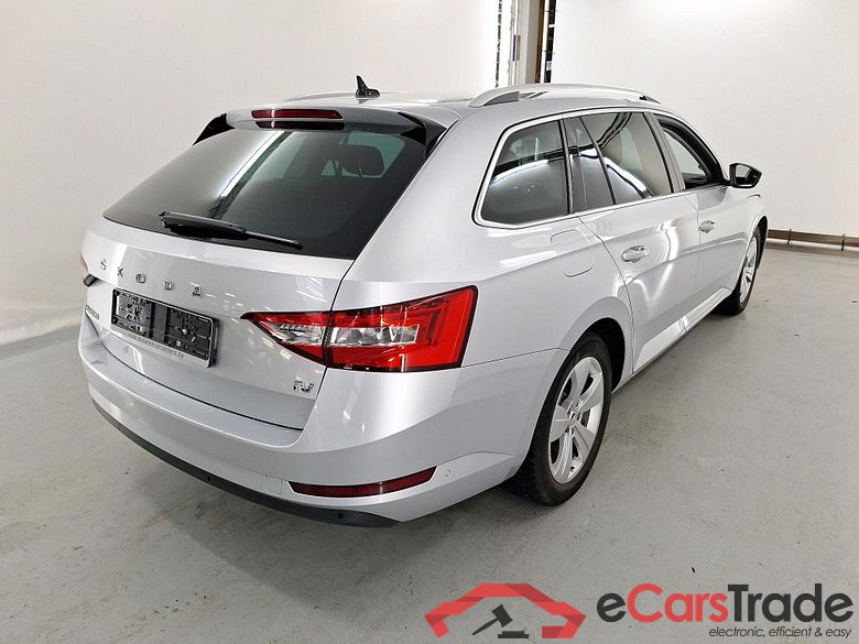 SKODA SUPERB COMBI - 2019 1.4 TSI PHEV Style DSG #4