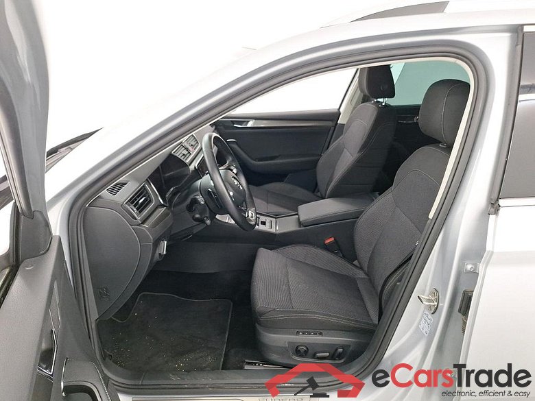 SKODA SUPERB COMBI - 2019 1.4 TSI PHEV Style DSG #5