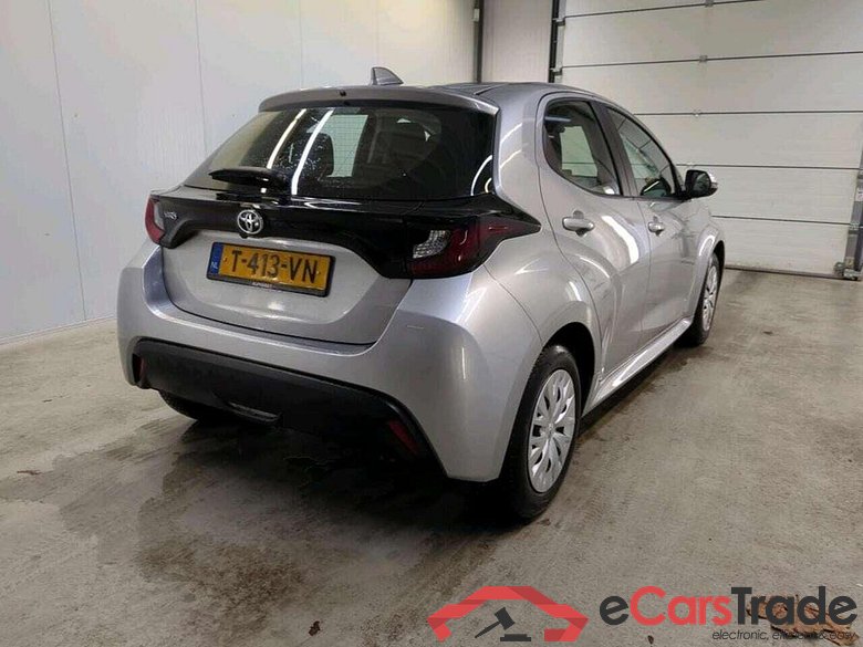 TOYOTA Yaris 1.5 VVT-i Active #2