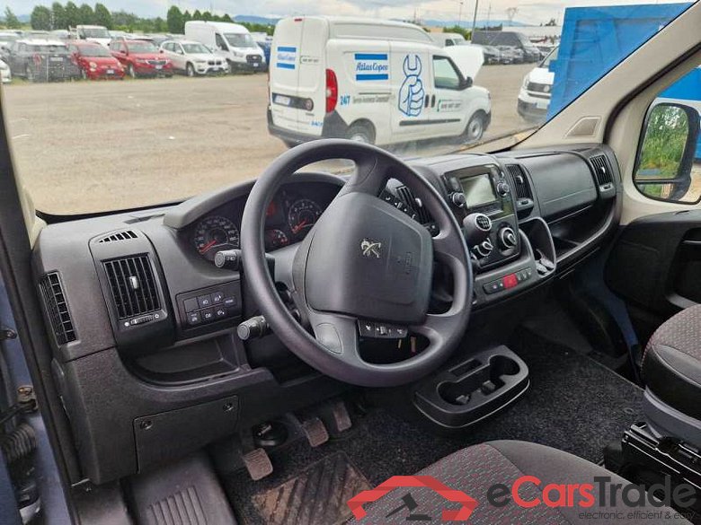 PEUGEOT BOXER / 2014 / 4P / FURGONE 330 L1H1 2.2 BLUEHDI 120CV SeS #4