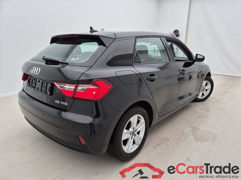 AUDI A1 SPORTBACK 1.0 25 TFSI ATTRACTION #2