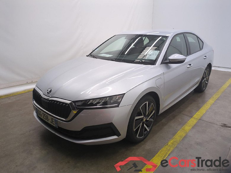 SKODA Octavia / 2020 / 5P / Berline 1.4 TSI PHEV iV 204 DSG6e Business