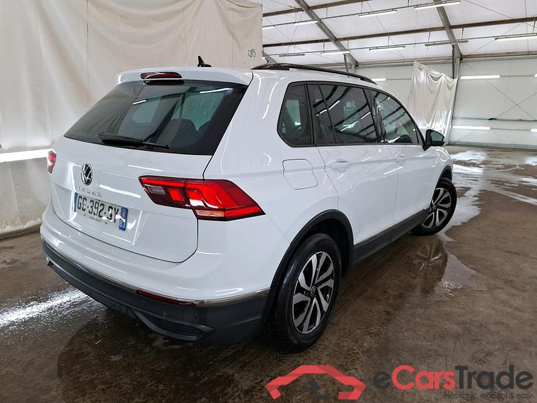 VOLKSWAGEN Tiguan / 2020 / 5P / SUV 2.0 TDI 150 DSG7 Active(SP) #3
