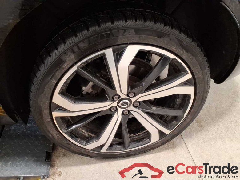 Volvo XC60 (03.2017->) DE - SUV5 B5 (Benzin) AWD EU6d, Ultimate Dark Mild-Hybrid (EURO 6d), (Facelift) #6