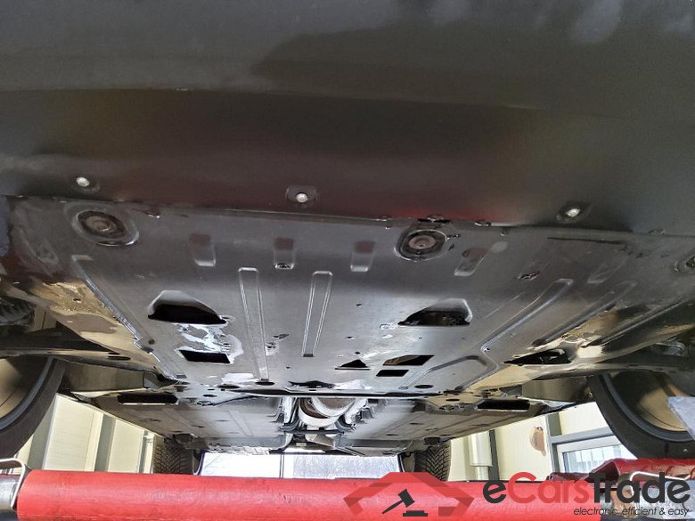 Volvo XC40 (2017->) DE - SUV5 B4 2WD EU6d, Ultimate Dark (EURO 6d), (Facelift) 2022 - 2023 #5