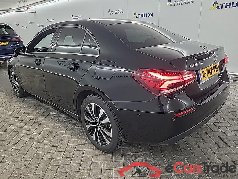 MERCEDES-BENZ A-Klasse Limousine A 250 e DCT Business Line 4D 160kW #4
