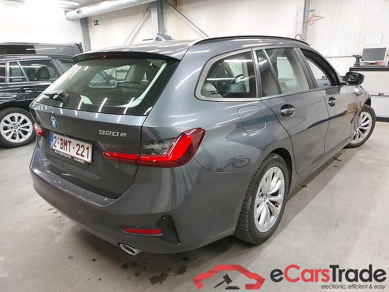 BMW - BMW 3 TOURING 320e 204PK Business Edition With Vernasca Heated Sport Seats & Active Cruise Control & Driving Assistant Pack   * HYBRID * #2