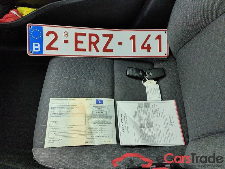 Toyota Yaris Cross 1.5 VVT-ie Hybrid Dynamic Plus CVT 5d #4
