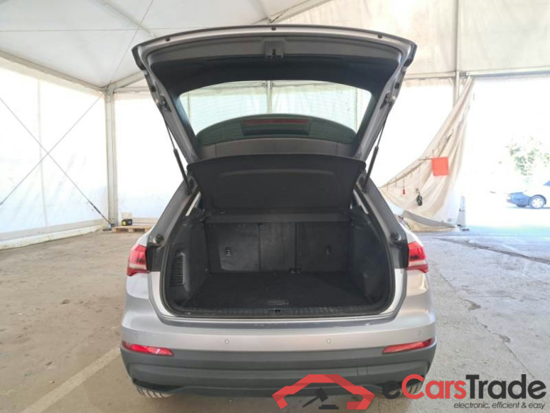 AUDI Q3 / 2018 / 5P / SUV 45 TFSI E S TRONIC BUSINESS #5