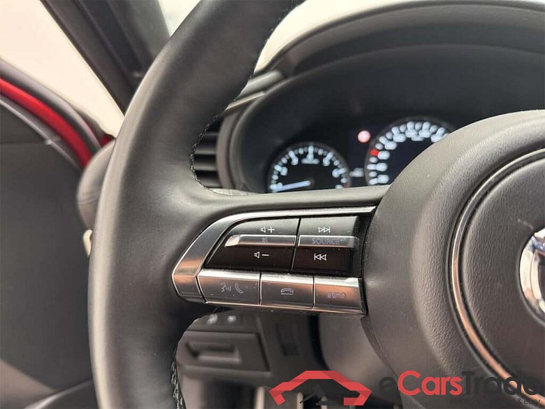 Mazda 3 2.0 e-SA-X Luxury #6