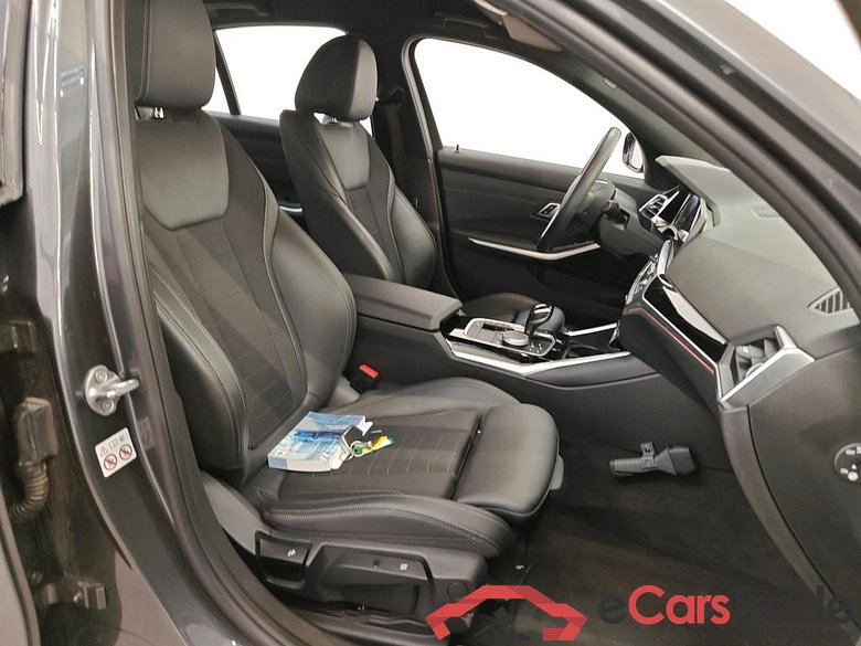 BMW 3 Serie Sedan 318iA Sport Line 4d #3