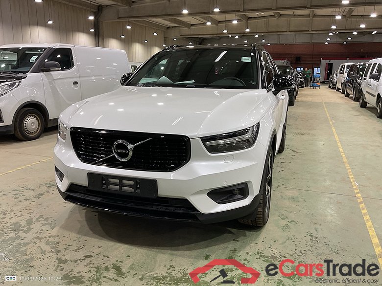 VOLVO XC40 1.5 T4 RECHARGE GEARTRONIC R-DESIGN #2