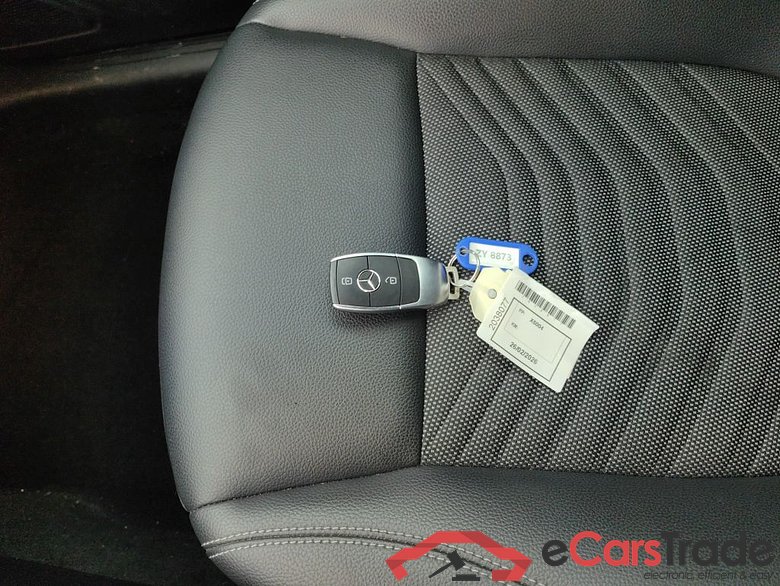 MERCEDES CLASSE GLA DIESEL - 2020 GLA 200 d 150 business Solution 5d Auto #4