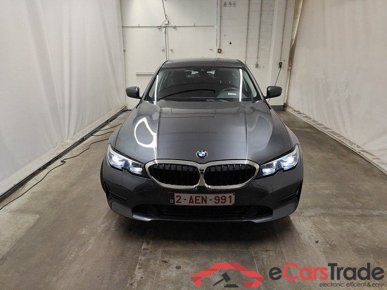 BMW 3 Reeks Berline 318dA (100 kW) 4d #5