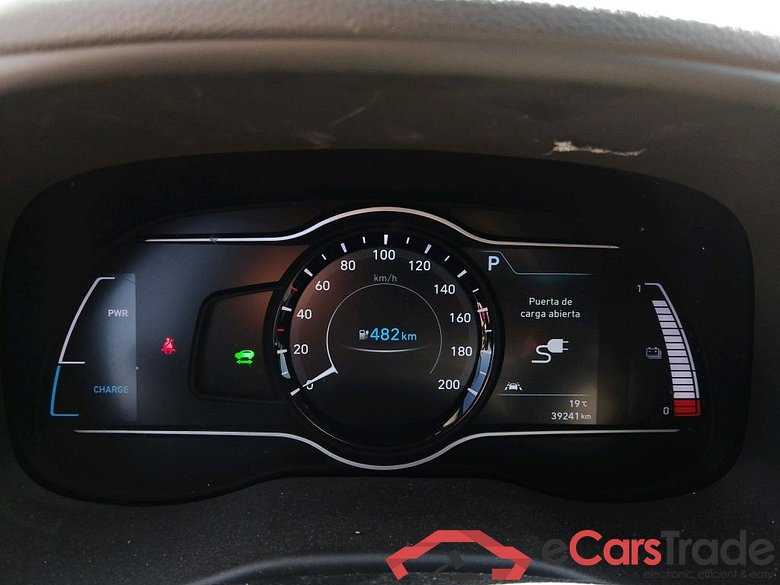 HYUNDAI Kona / 2017 / 5P / todoterreno 150kW EV Klass 484km #4