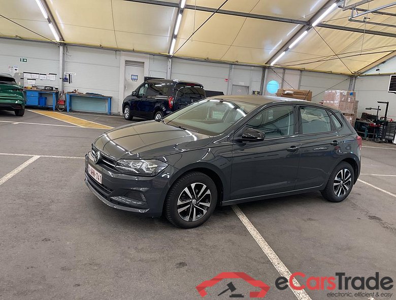 VOLKSWAGEN Polo Polo IQ Drive 1.0 48 kW (65 ch) 5 vitesses manuel #1