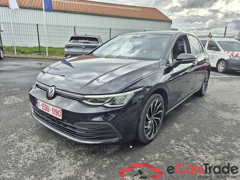 VOLKSWAGEN Golf VIII Golf Life Business Premium 1.0 eTSI 81 kW (110 ch) 7 vitesses DSG #1
