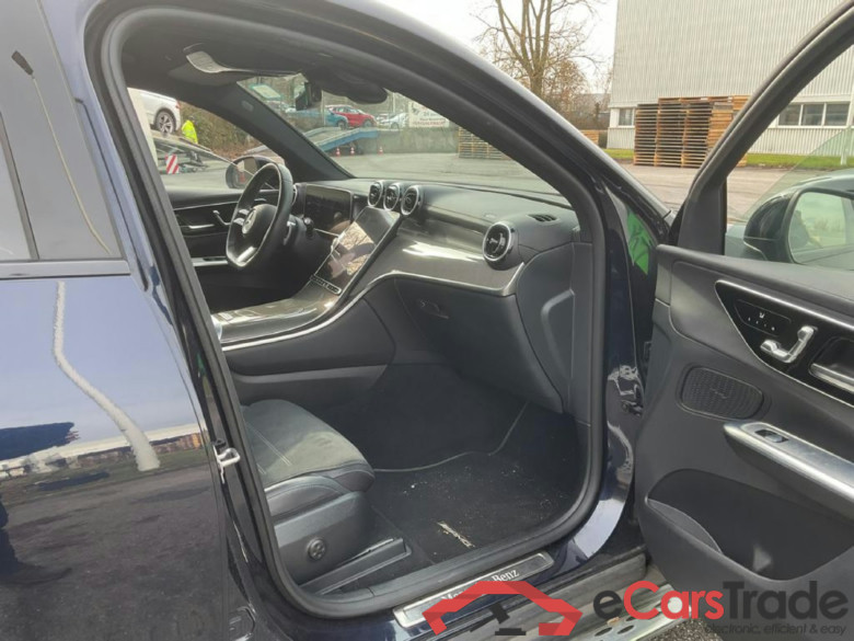 Mercedes-Benz GLC 300 AMG-Line 300 4Matic #2