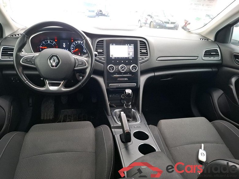 Megane IV Berline 5pt. Société Air Nav 1.5 dCi 90CV BVM6 E6 #5