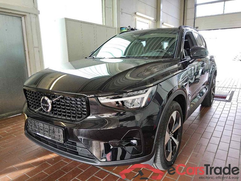 Volvo XC40 (2017->) DE - SUV5 B4 AWD EU6d, Ultimate Dark (EURO 6d), (Facelift) 2022 - 2022 #1