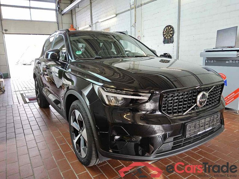 Volvo XC40 (2017->) DE - SUV5 B4 AWD EU6d, Ultimate Dark (EURO 6d), (Facelift) 2022 - 2022 #2