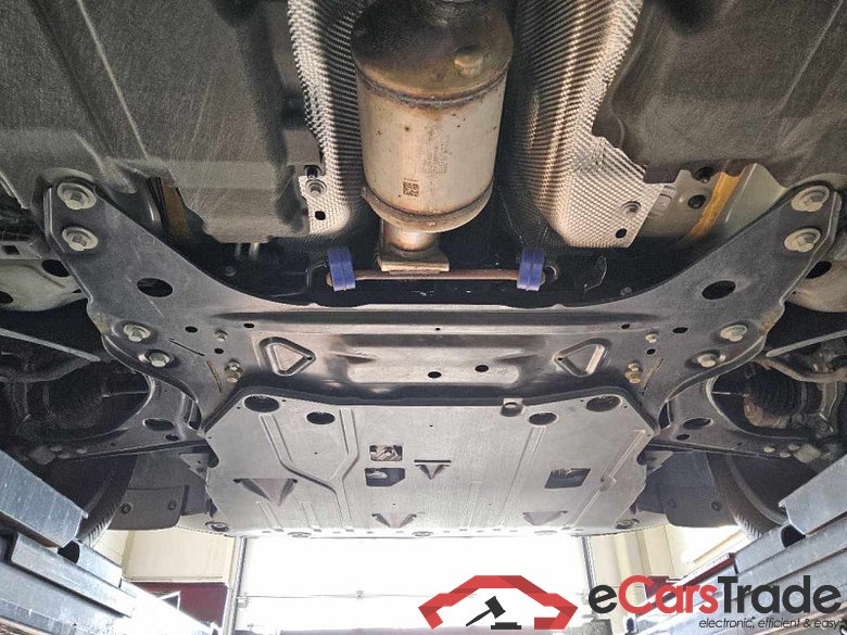 Volvo XC40 (2017->) DE - SUV5 B4 AWD EU6d, Ultimate Dark (EURO 6d), (Facelift) 2022 - 2022 #5