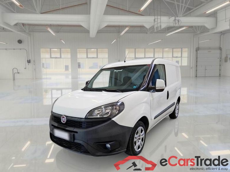 FIAT DOBLÒ CARGO / 2014 / 4P / VETT. FURGONATA 1.6 MULTIJET 16V 105CV SX EURO 6 #1