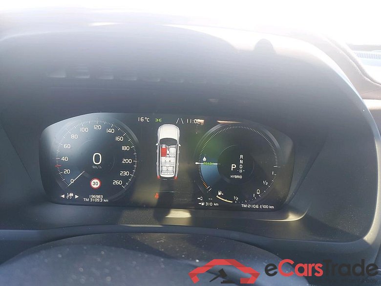 VOLVO XC90 / 2019 / 5P / todoterreno 2.0 T8 AWD Recharge R-Design Auto #4