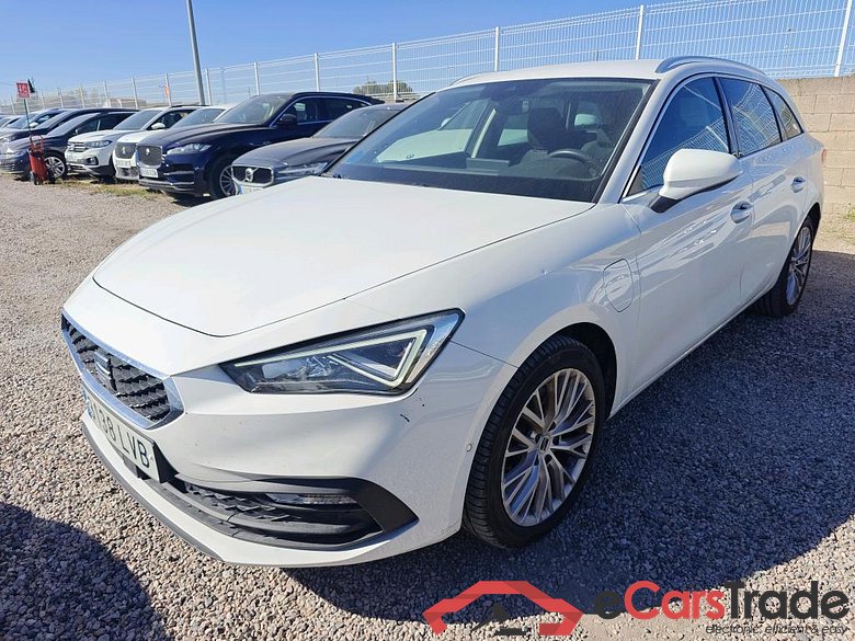 SEAT Nuevo León / 2020 / 5P / familiar SP 1.4 e-Hybrid DSG S&S Xcellence Go L