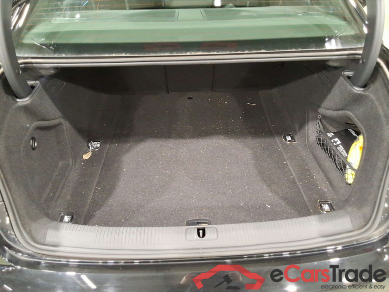 AUDI A4 DIESEL - 2020 30 TDi S line #3