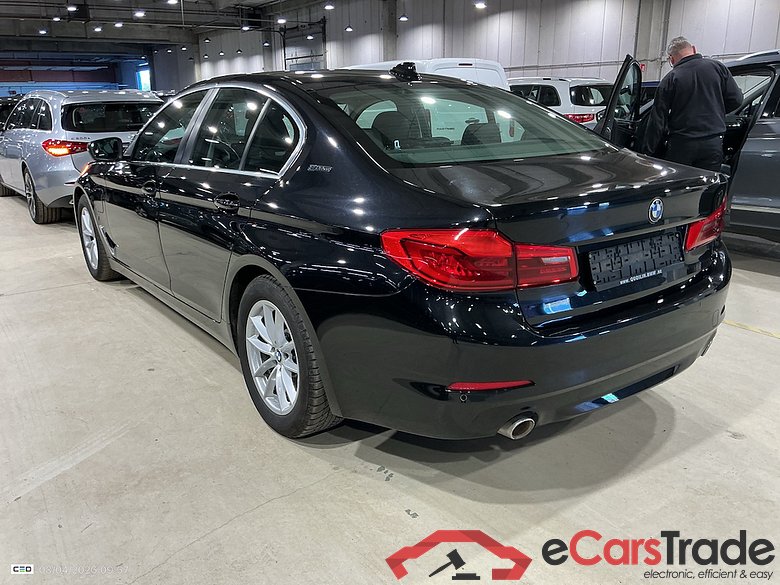 BMW 5 - 2017 530eA PHEV Performance OPF #3