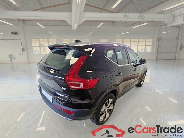 VOLVO XC40 / 2021 / 5P / SUV T4 RECHARGE PLUG-IN AUTO CORE #2