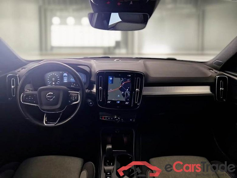 VOLVO XC40 / 2021 / 5P / SUV T4 RECHARGE PLUG-IN AUTO CORE #3