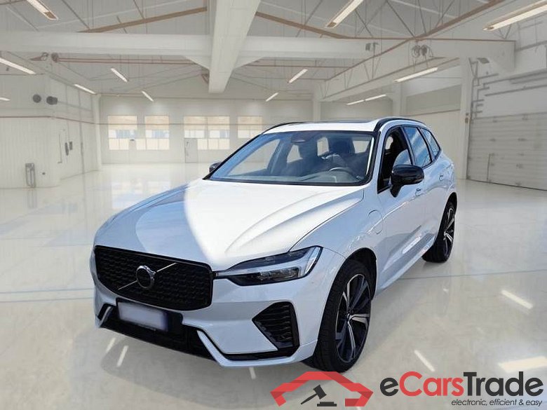 VOLVO XC60 / 2021 / 5P / SUV T6 PLUG-IN AWD AUTO PLUS DARK