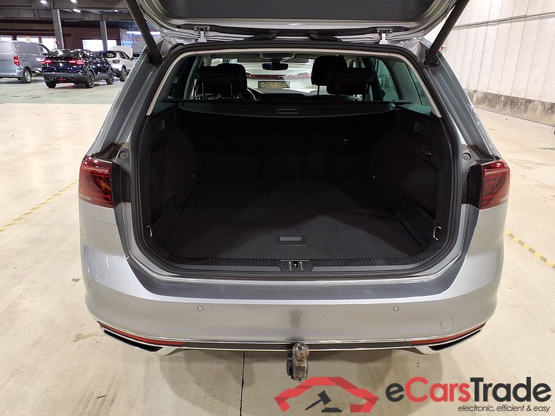 VOLKSWAGEN PASSAT VARIANT 2.0 TDI 90KW MSQ VARIANT ELEGANCE BUSINE #3