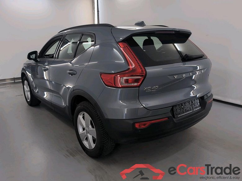 VOLVO XC40 1.5 T2 Momentum Core Geartronic #3