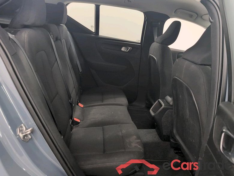 VOLVO XC40 1.5 T2 Momentum Core Geartronic #6