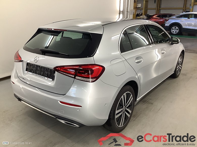 MERCEDES-BENZ A-CLASS 1.3 A 250 E LUXURY LINE DCT #4