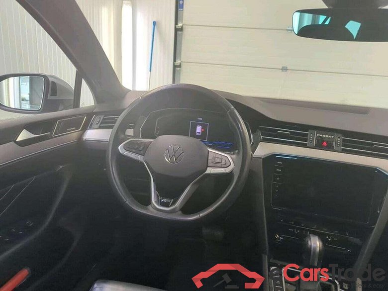 VOLKSWAGEN Passat Variant 2.0 TSI R-Line Bns+ #3