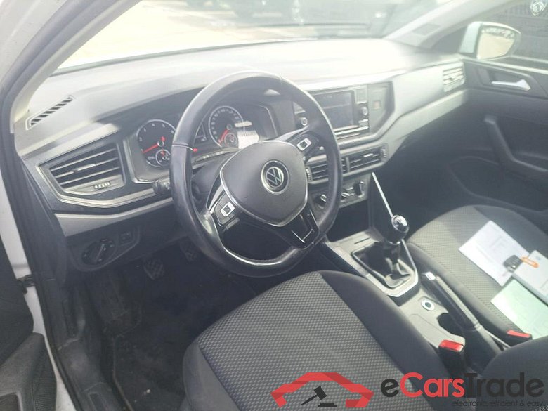 VOLKSWAGEN Polo / 2017 / 5P / berlina con portón Edition 1.0 59kW (80CV) #3
