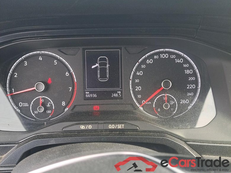 VOLKSWAGEN Polo / 2017 / 5P / berlina con portón Edition 1.0 59kW (80CV) #4