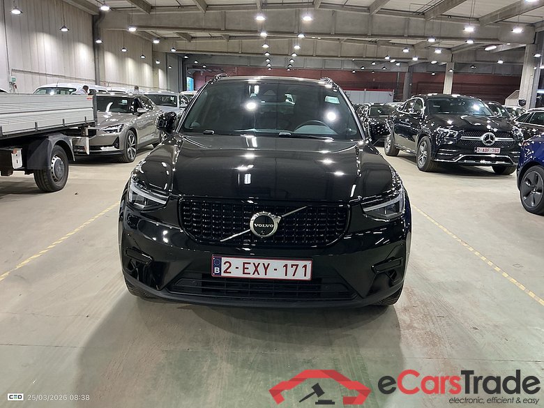 VOLVO XC40 1.5 T2 PLUS LIMITED EDITION AUTO #1