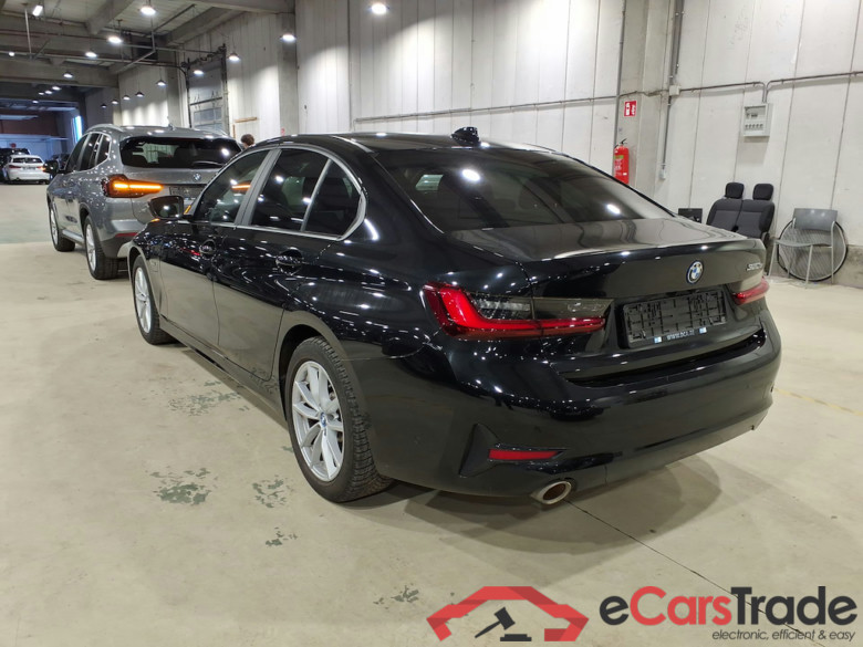 BMW 320e Plug-In Hybrid Aut. LED-Xenon LC-Pro Navi Hi-Fi Sport-Leather KeylessGo Camera Klima PDC ... #4
