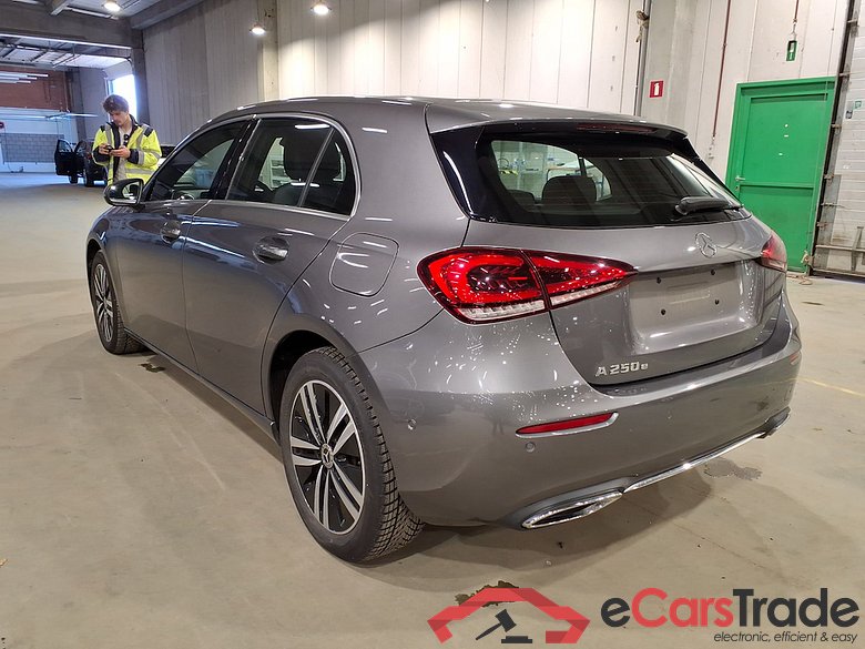 MERCEDES-BENZ CLASS A (W177) A 250 e PHEV Business Solution #2