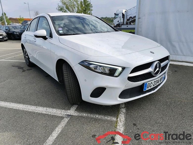MERCEDES-BENZ Classe A Berline / 2018 / 4P / Berline A 250 e Business Line 8G-DCT #4