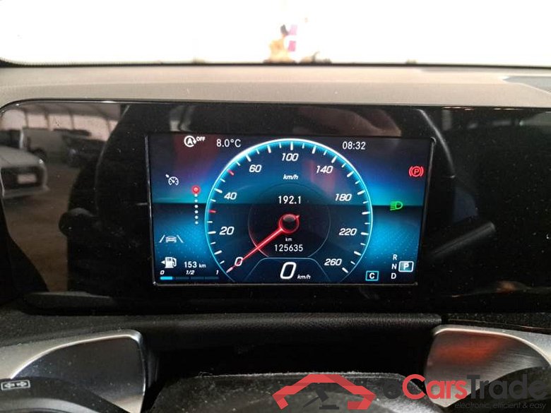 MERCEDES-BENZ GLB / 2019 / 5P / SUV GLB 180 D AUTOMATIC SPORT PLUS #4
