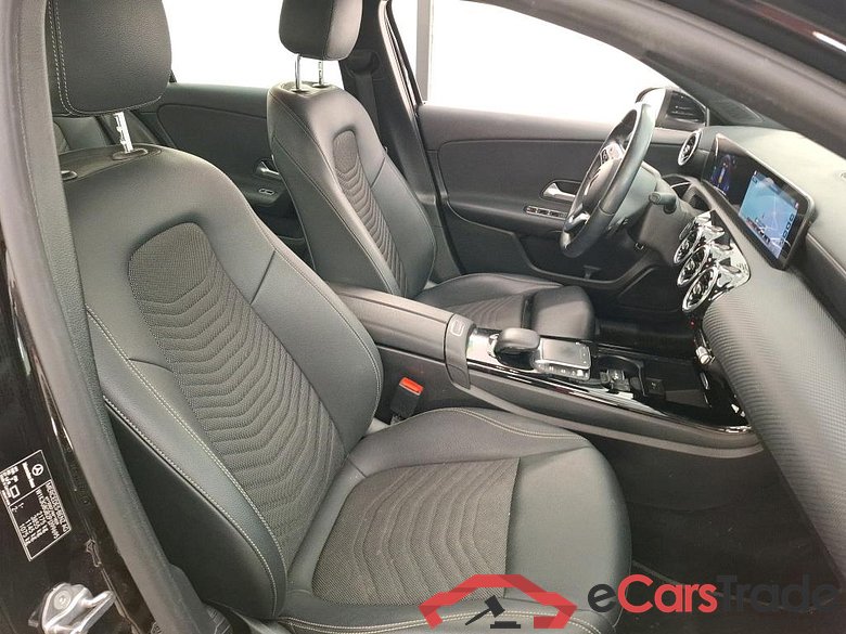 MERCEDES-BENZ Classe A Berline 2018 4P Berline A 250 e Business Line 8GDCT #6