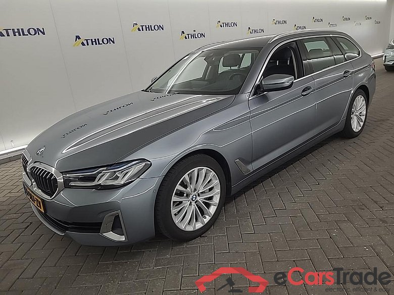 BMW 5-serie Touring 530dA xDrive Business Edition Plus 5D 210kW #1