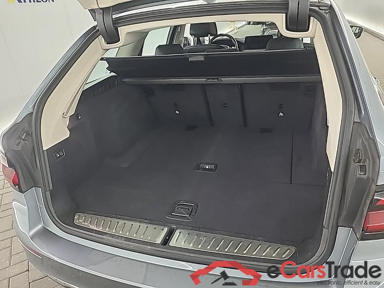 BMW 5-serie Touring 530dA xDrive Business Edition Plus 5D 210kW #5
